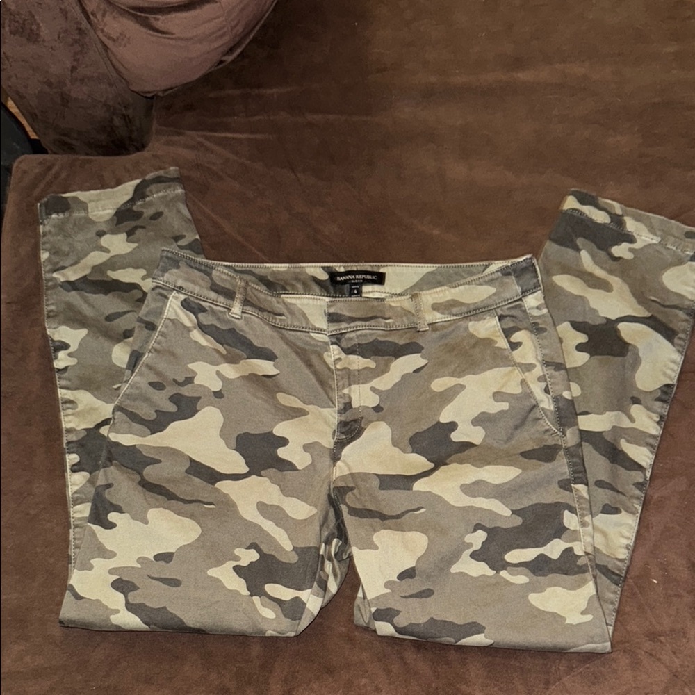Banana Republic Sloane Camouflage Ankle Pants